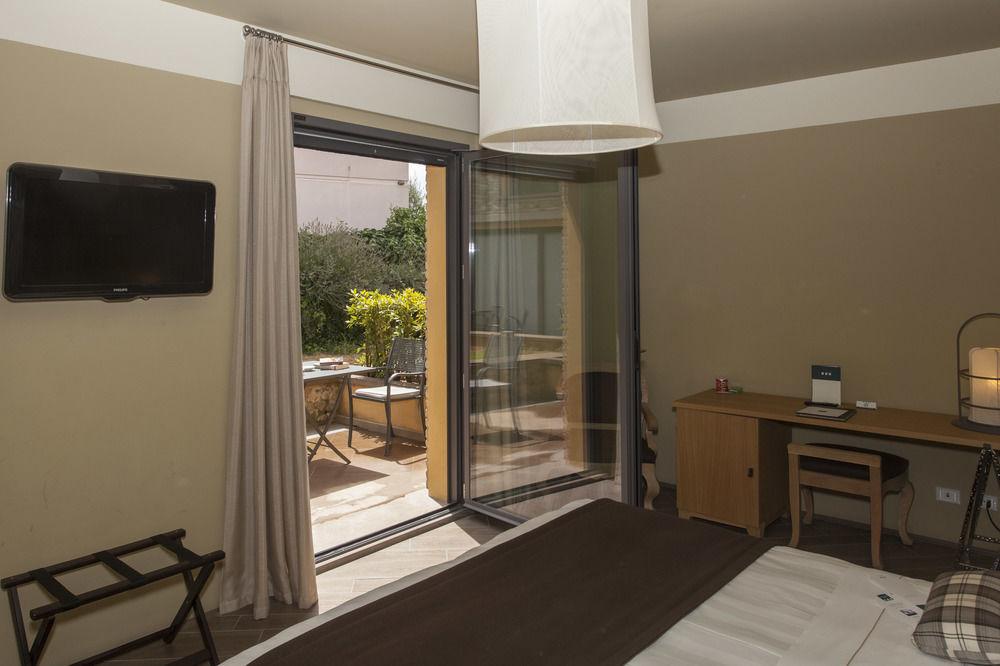 מונטאיונה Unahotels Palazzo Mannaioni Toscana מראה חיצוני תמונה