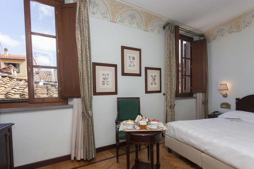 מונטאיונה Unahotels Palazzo Mannaioni Toscana מראה חיצוני תמונה
