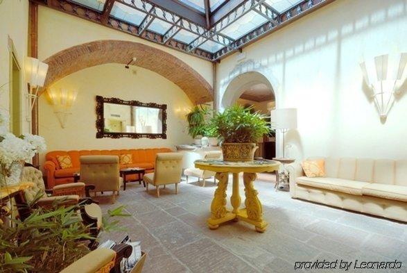 מונטאיונה Unahotels Palazzo Mannaioni Toscana מראה פנימי תמונה