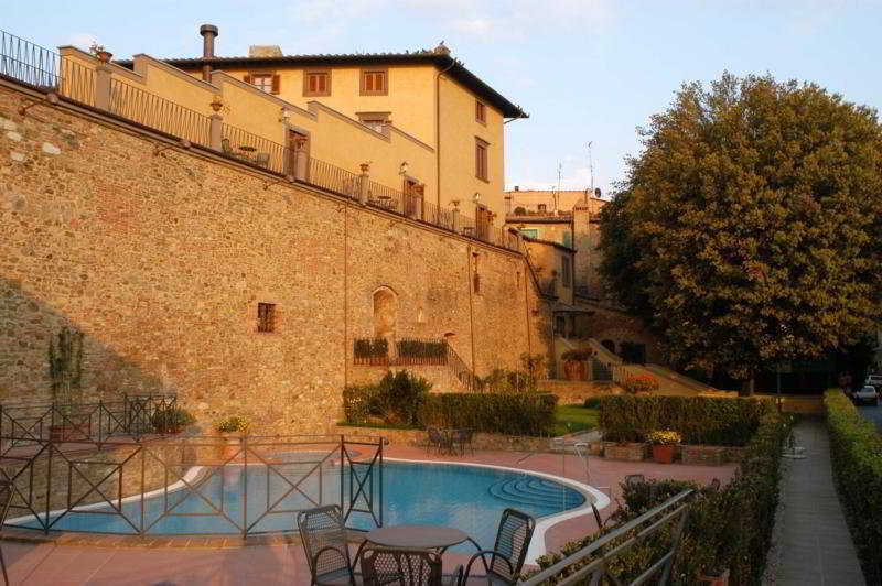 מונטאיונה Unahotels Palazzo Mannaioni Toscana מראה חיצוני תמונה