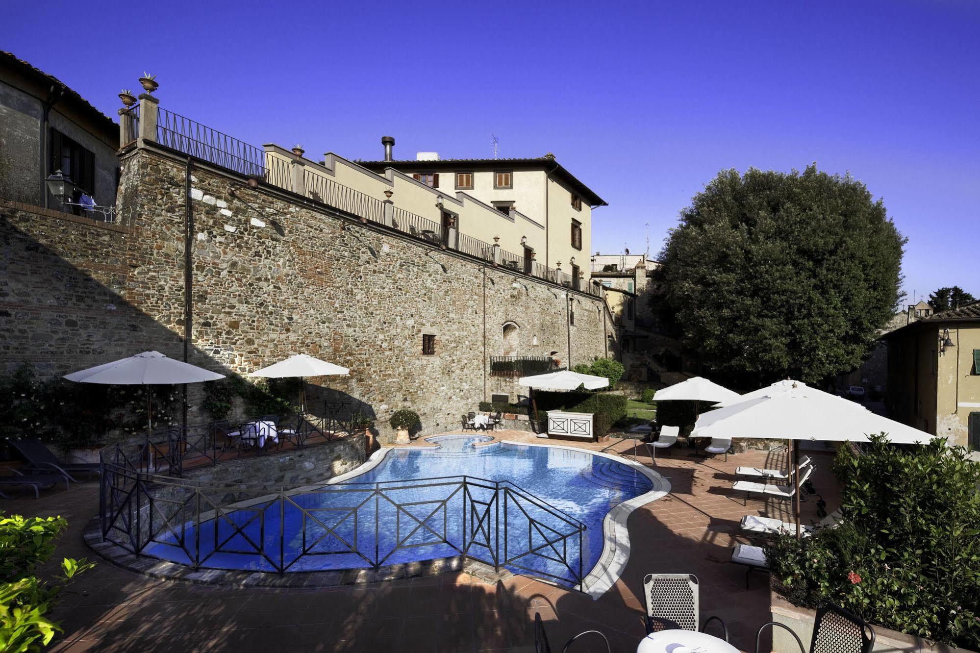 מונטאיונה Unahotels Palazzo Mannaioni Toscana מראה חיצוני תמונה