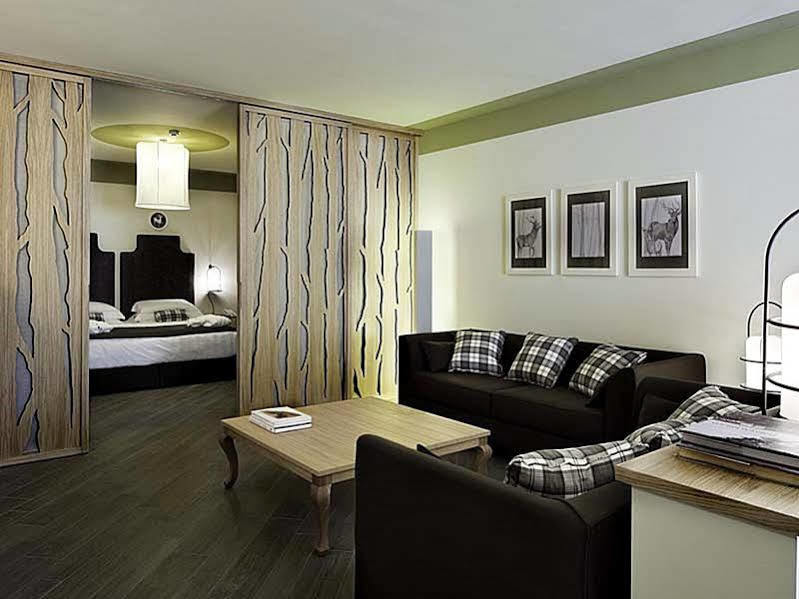 מונטאיונה Unahotels Palazzo Mannaioni Toscana מראה חיצוני תמונה