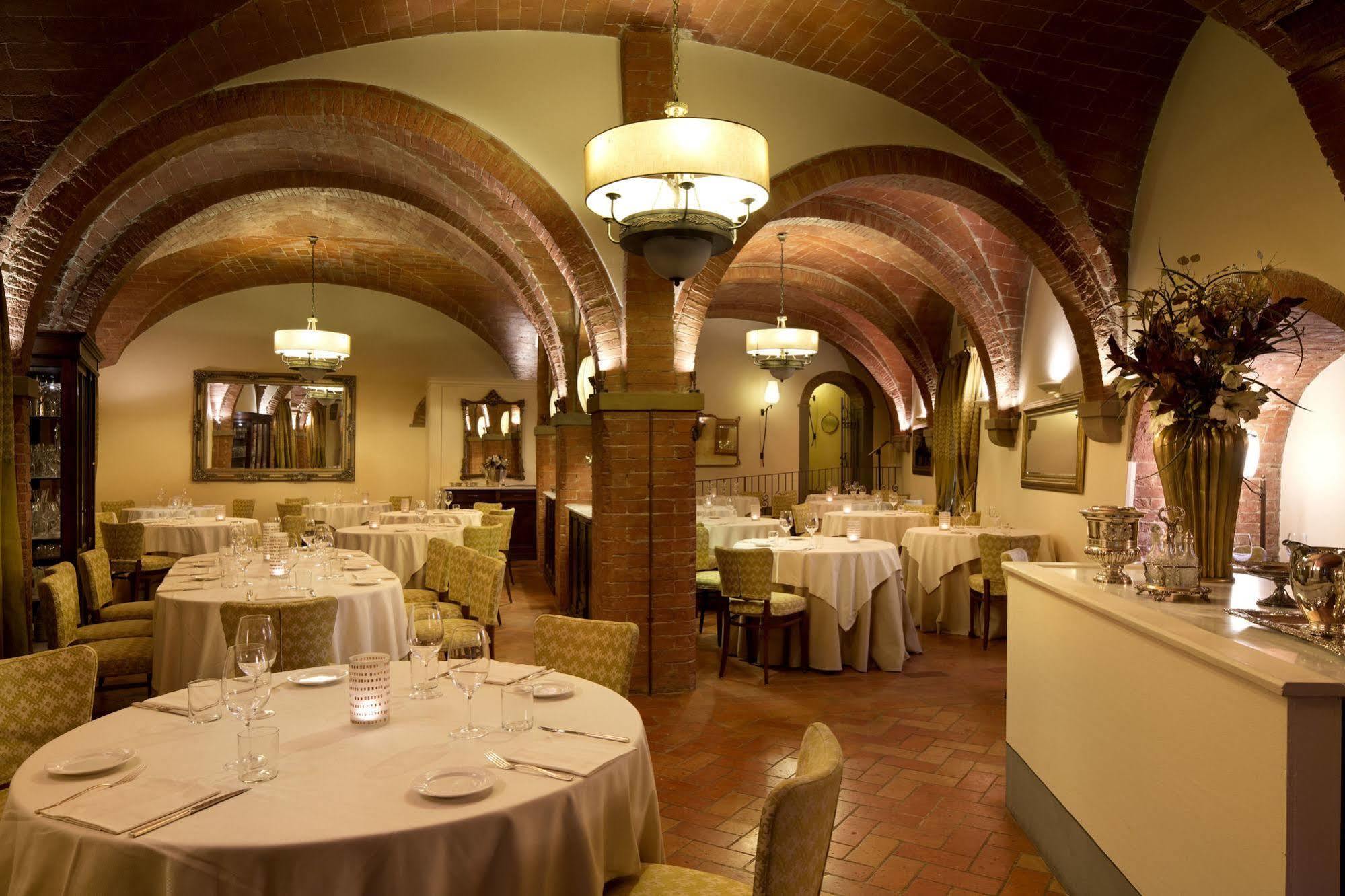 מונטאיונה Unahotels Palazzo Mannaioni Toscana מראה חיצוני תמונה