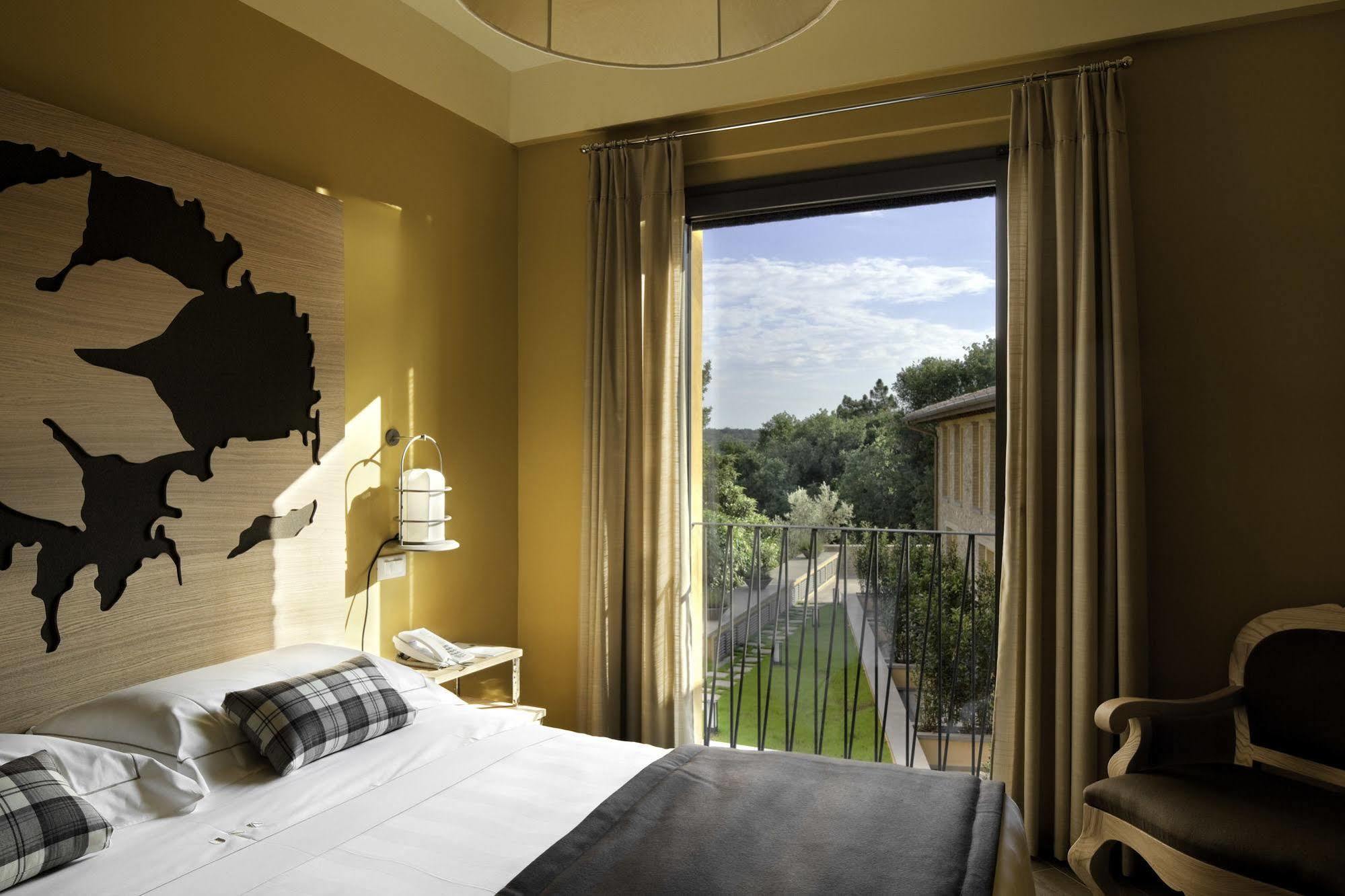 מונטאיונה Unahotels Palazzo Mannaioni Toscana מראה חיצוני תמונה